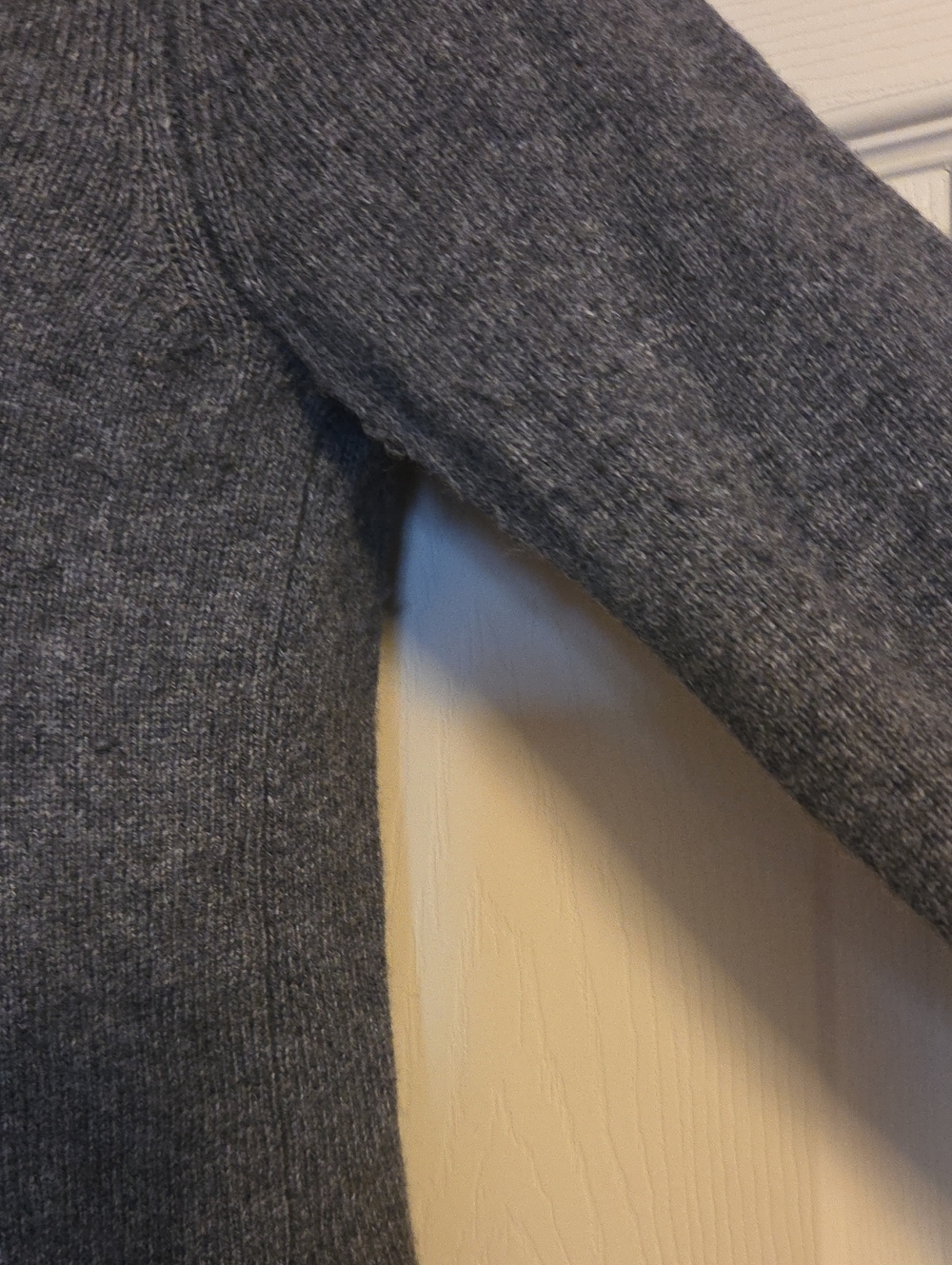 GAP Women's Gray Hooded Knit Pullover Size Small - Picture 5 of 11
